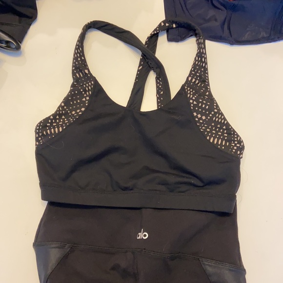 ALO yoga Set crops and bra M - Picture 3 of 4